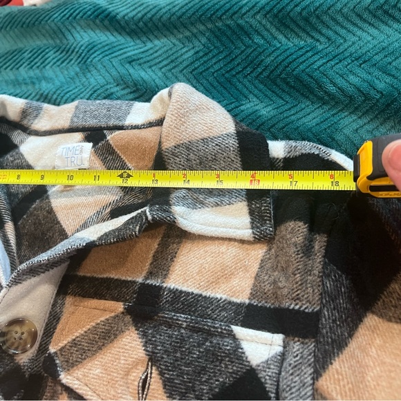 Time & True Plaid Shacket Pockets Black,Tan,&White Cottagecore Whimsy Urban - Picture 9 of 11